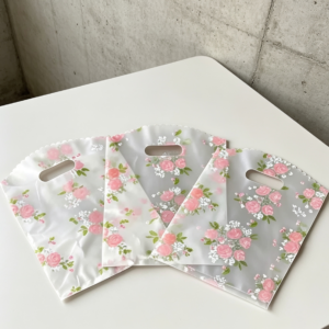 Bolsa riñón estampada con rosas