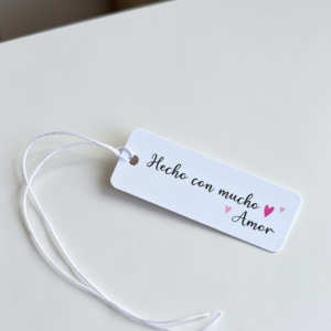Tags mini con hilo "Hecho con mucho amor"